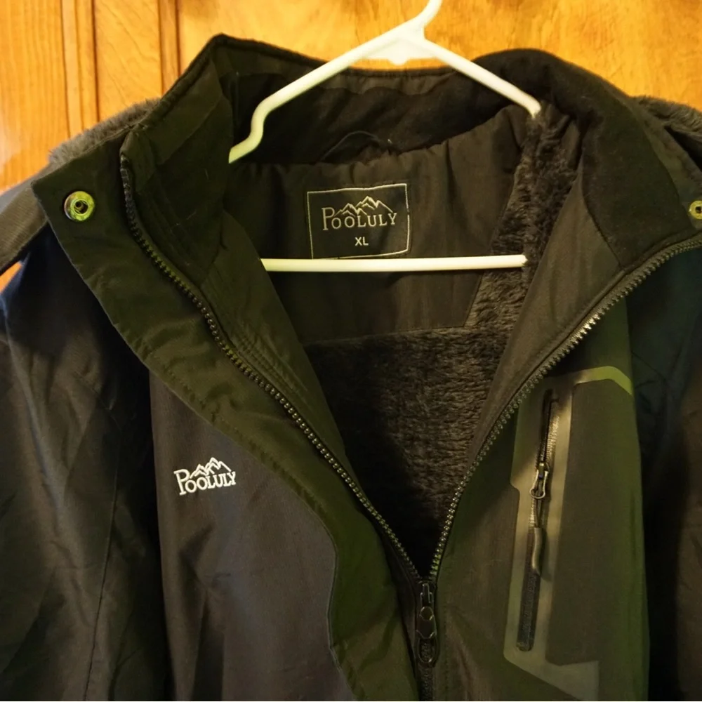 XL  Pooluly Women's Waterproof Jacket - Picture 9 of 9